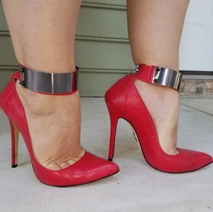 OLGAY GULSEN Red Spikes Pumps sz 39, US 8